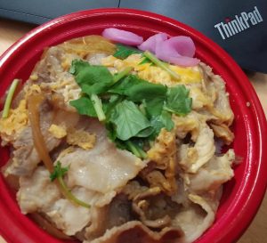 スーパートミヤ 豚とじ丼