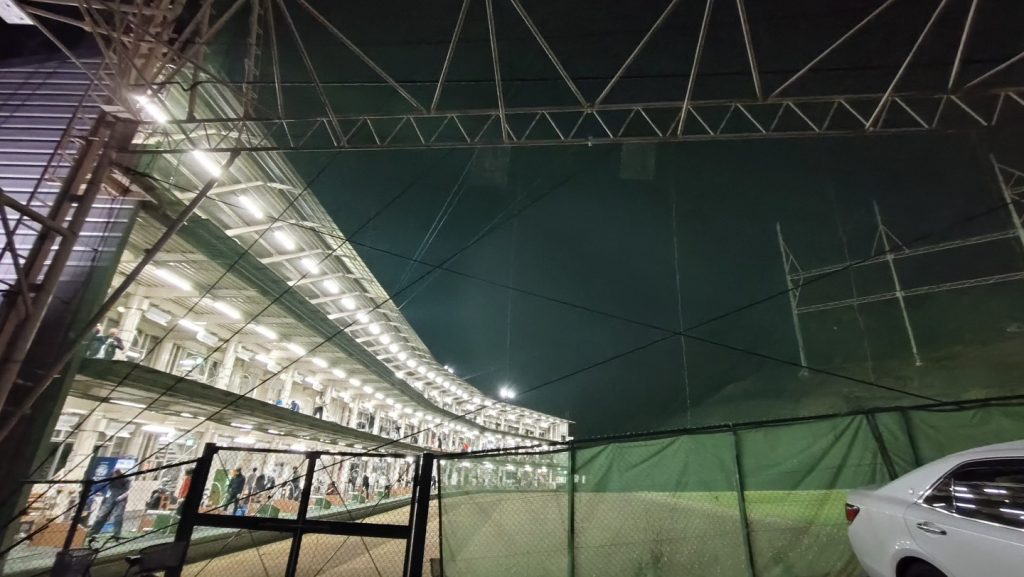 ニューツルミゴルフ練習場